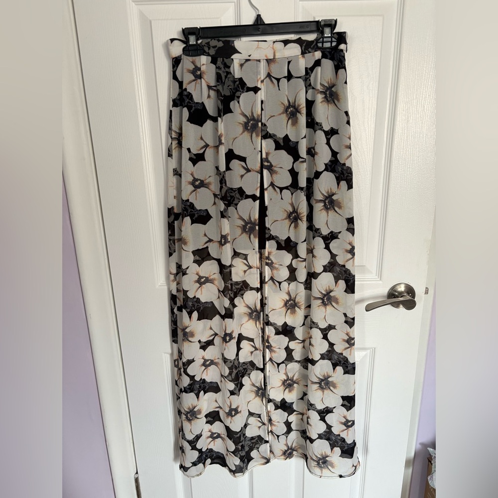 Dynamite Floral Print skirt